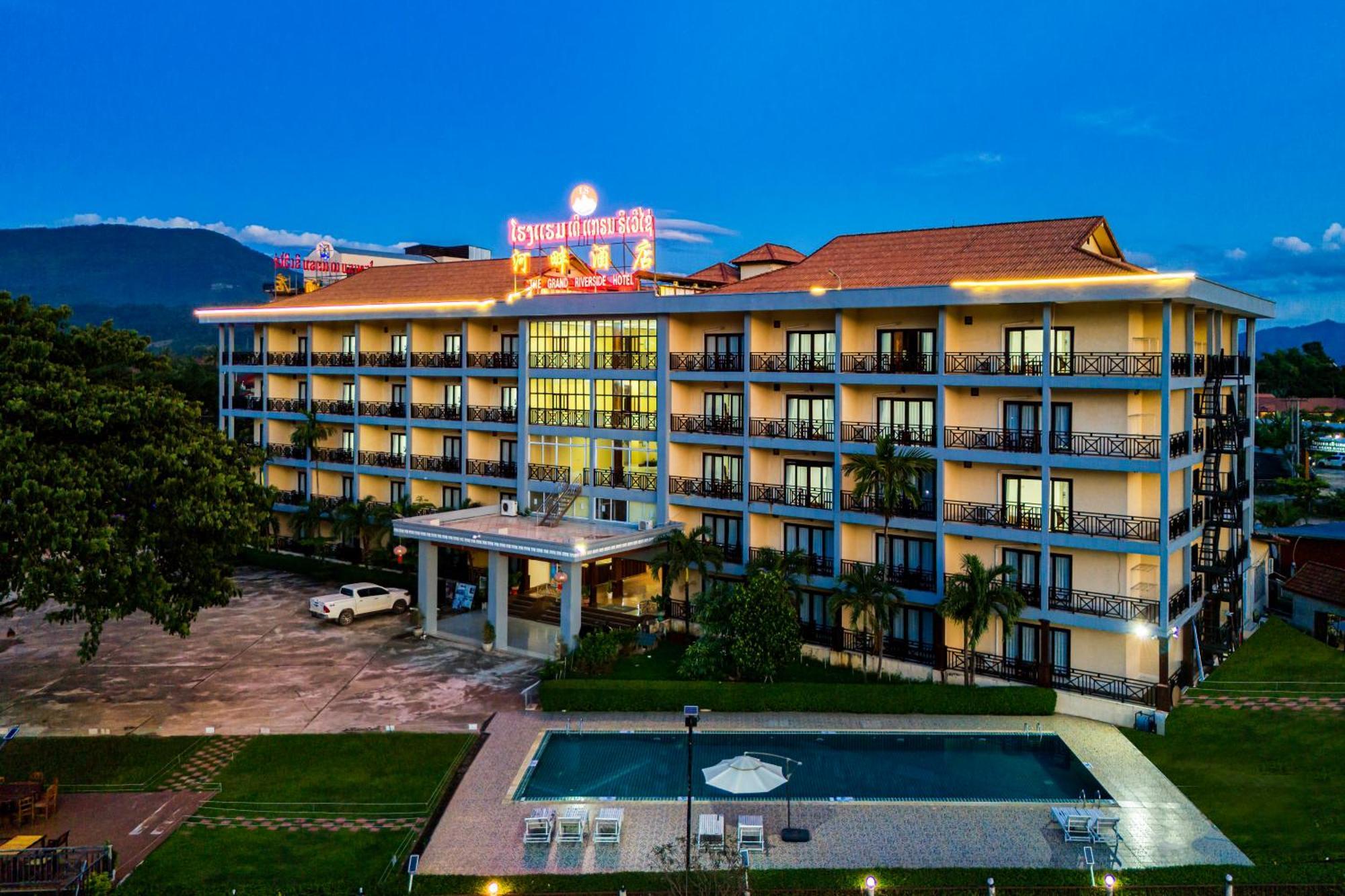 Lisha The Grand Riverside Hotel Vang Vieng Exterior foto