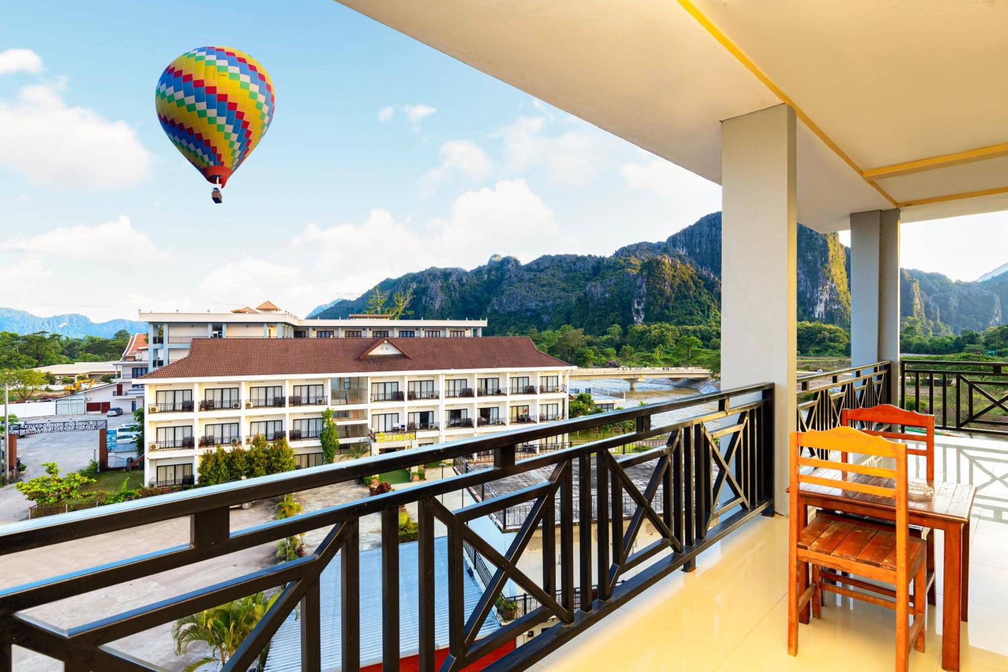 Lisha The Grand Riverside Hotel Vang Vieng Exterior foto