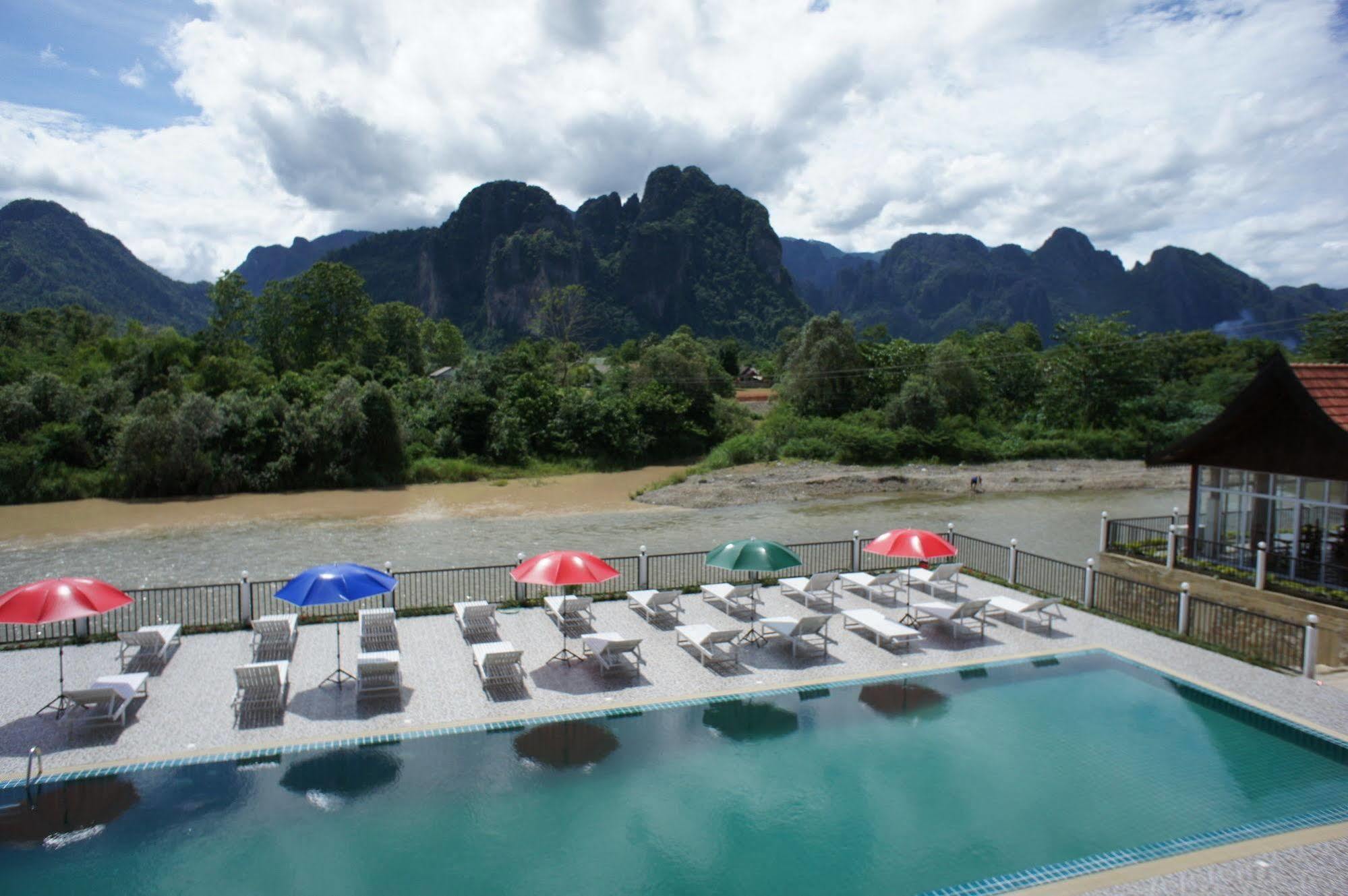 Lisha The Grand Riverside Hotel Vang Vieng Exterior foto